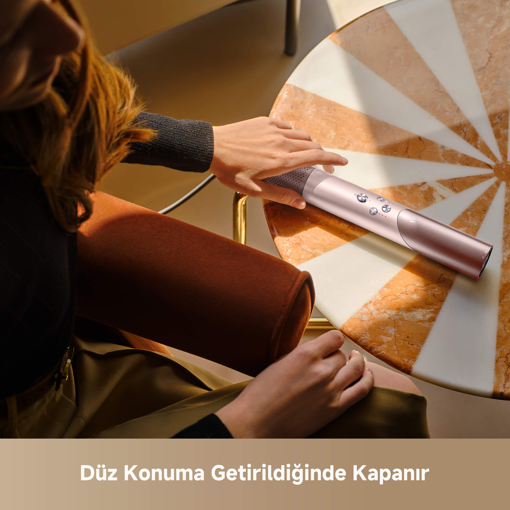 MOVA Master 10 Sakura Pembesi Saç Şekillendirici Yatay konumda ısıtmayı durdurur